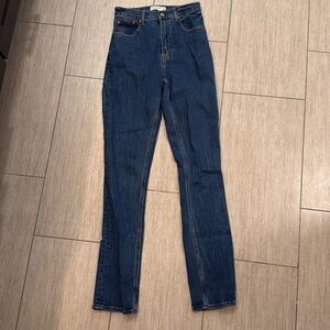 Abercrombie & Fitch Curve Love 90s slim straight Jean 26/2L
Lightly worn